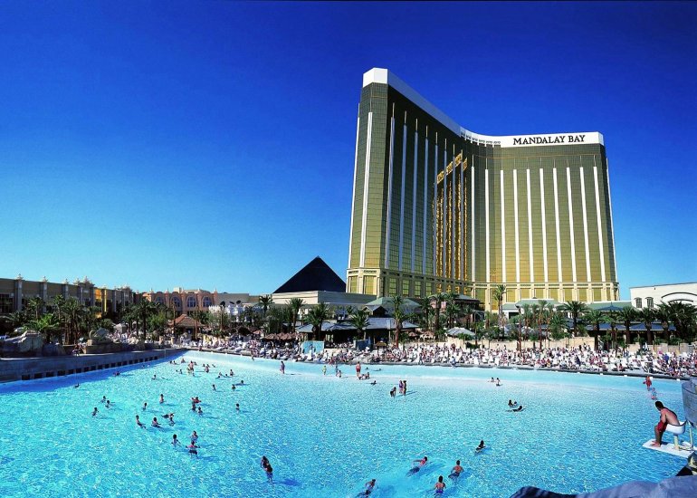 Пляж Mandalay Bay 