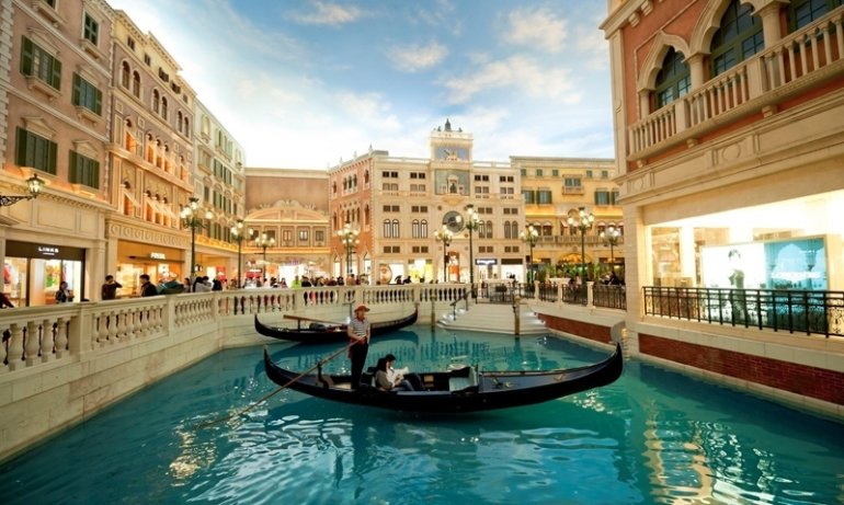 Искусственный канал в Venetian Casino Macao