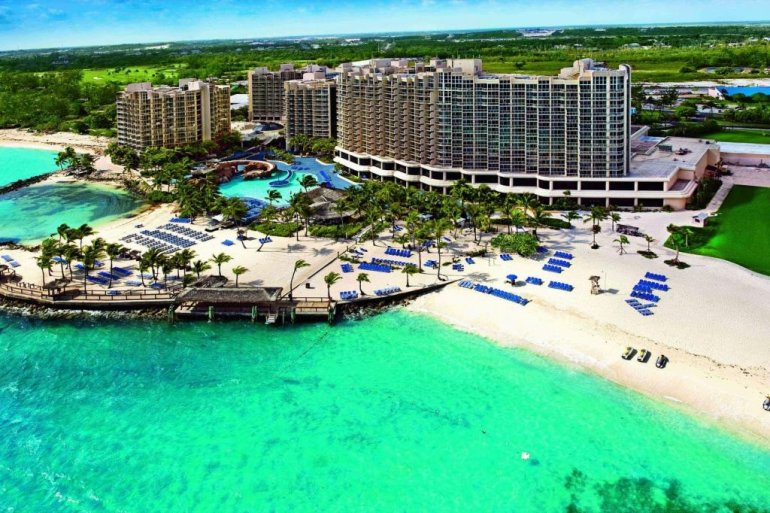 Вид с высоты на территорию отеля Crystal Palace Casino на Багамах