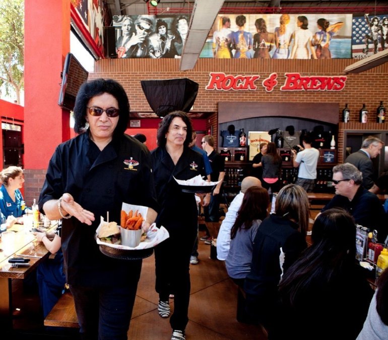 Ресторан сети Rock & Brews