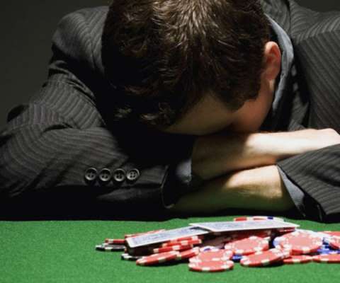 Снизить вред азартных игр можно с помощью банковских учреждений