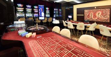 Casino XO Club Minsk: Отдельный зал с играми