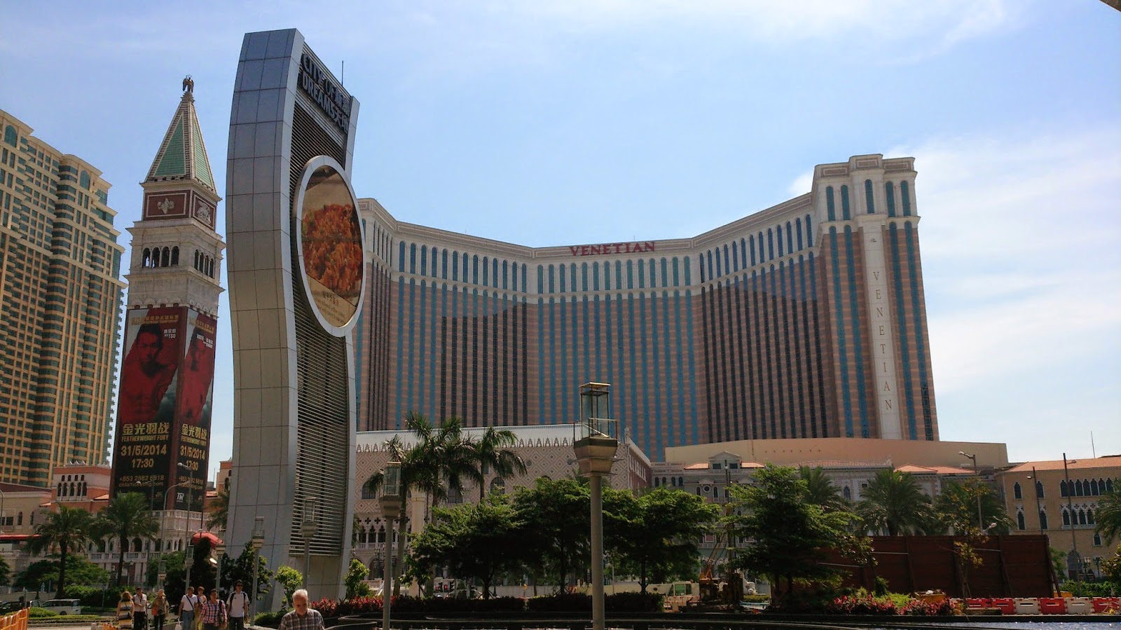 самое большое казино в мире построено в Макао