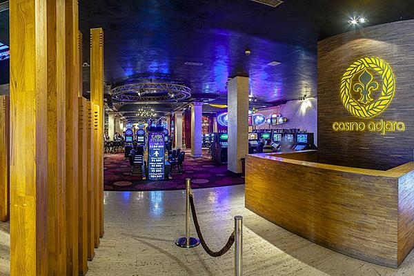 Adjara самое большое казино в Тбилиси